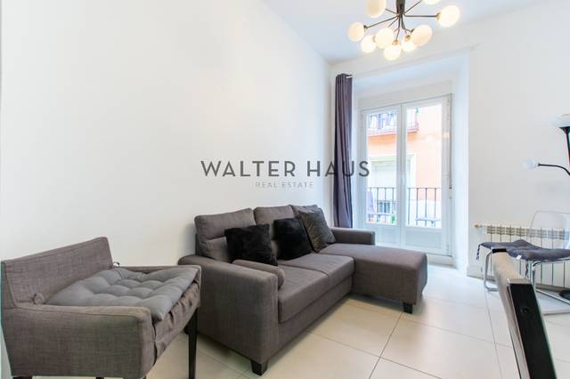 Piso en Venta en Calle de la Luna en Universidad - Malasaña