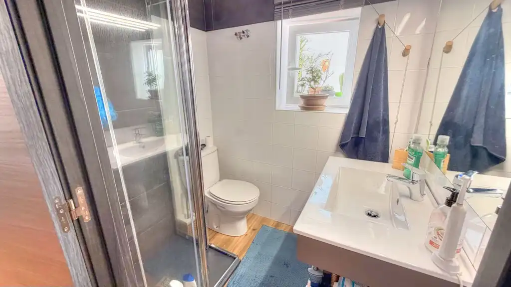 Bany de Finca rústica en venda en Vélez-Málaga amb Aire condicionat, Jardí privat i Terrassa