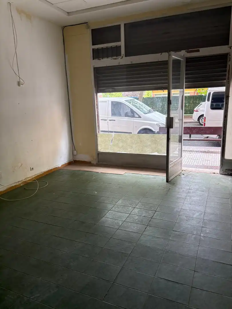 Local comercial en venta en Calle Escuelas Pías 31, imagen 8
