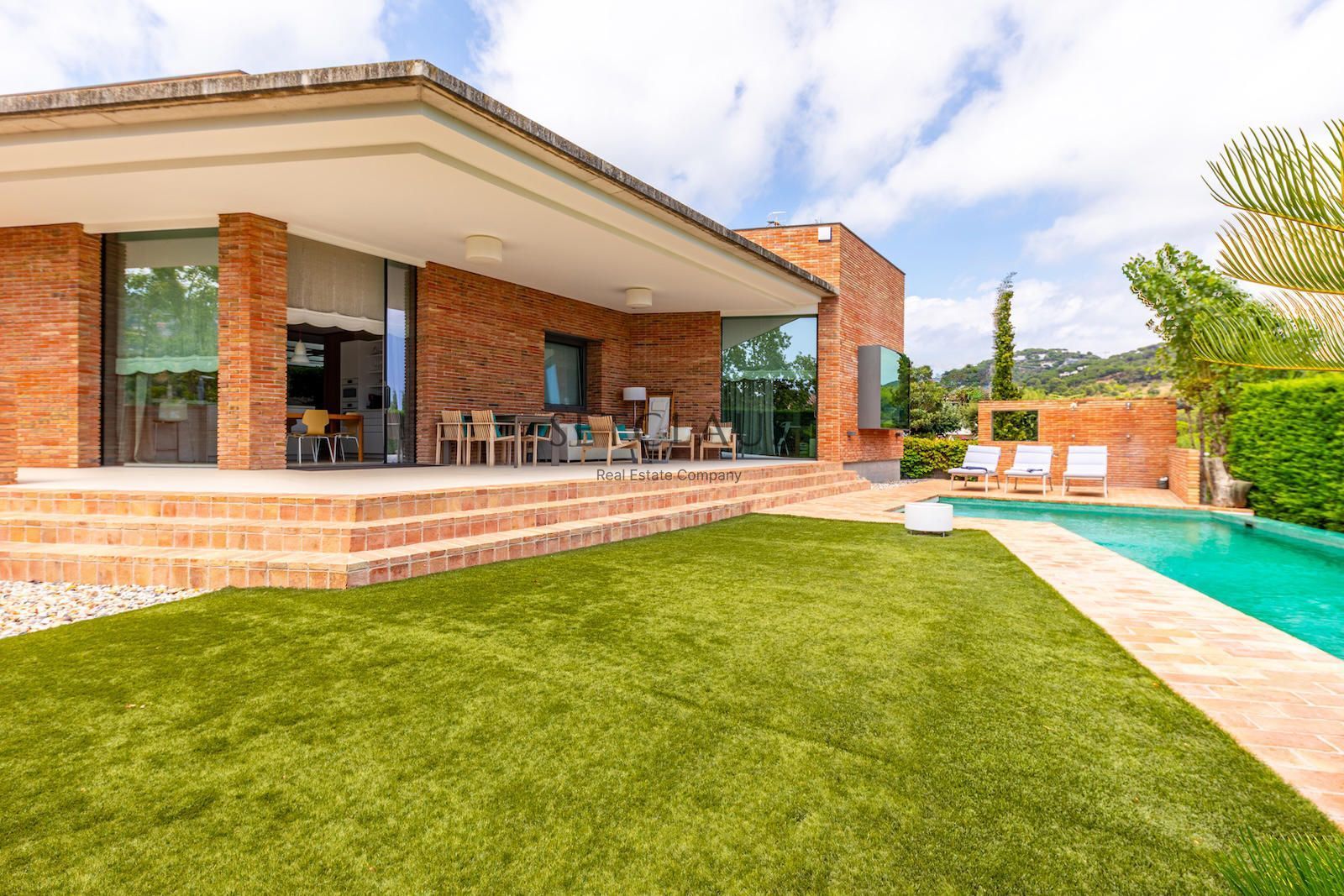 Terrassa de Casa o xalet en venda en Alella amb Aire condicionat, Calefacció i Jardí privat