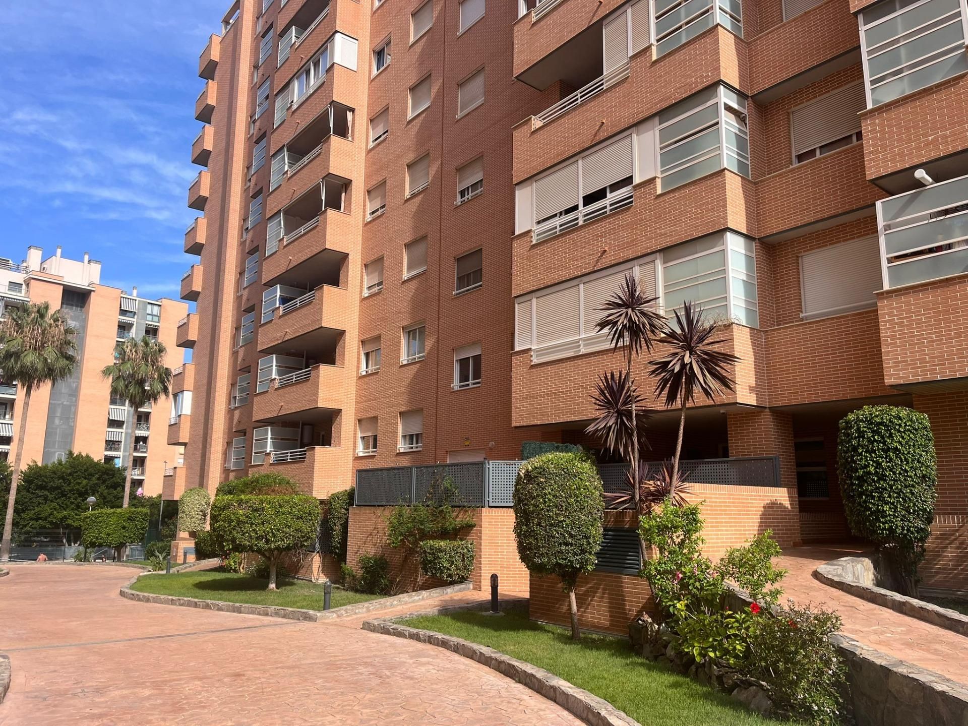 Vista exterior de Pis de lloguer en Villajoyosa / La Vila Joiosa amb Jardí privat, Parquet i Terrassa