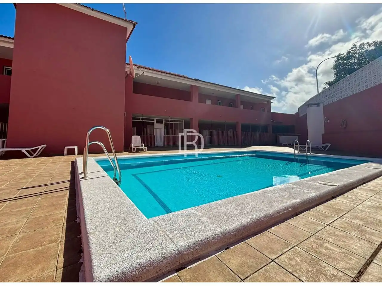 Piscina de Pis en venda en Puerto de la Cruz amb Calefacció, Terrassa i Traster