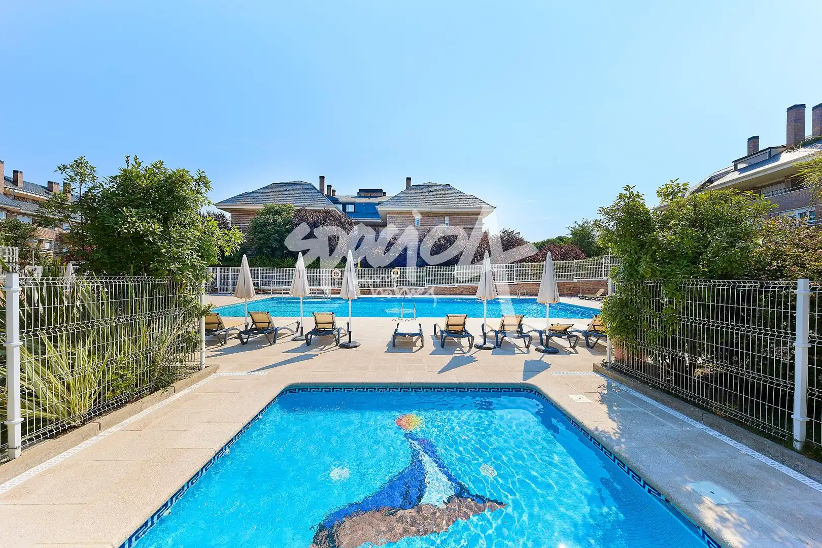 Schwimmbecken von Dachboden zum Verkauf in Majadahonda mit Heizung, Terrasse und Abstellraum