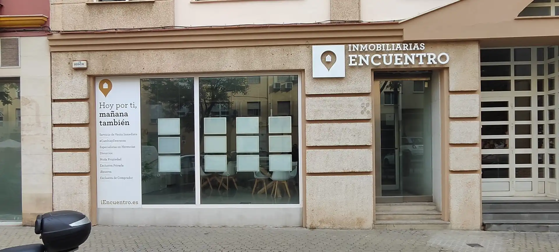 Local comercial en venda a Calle Amador de los Ríos 6