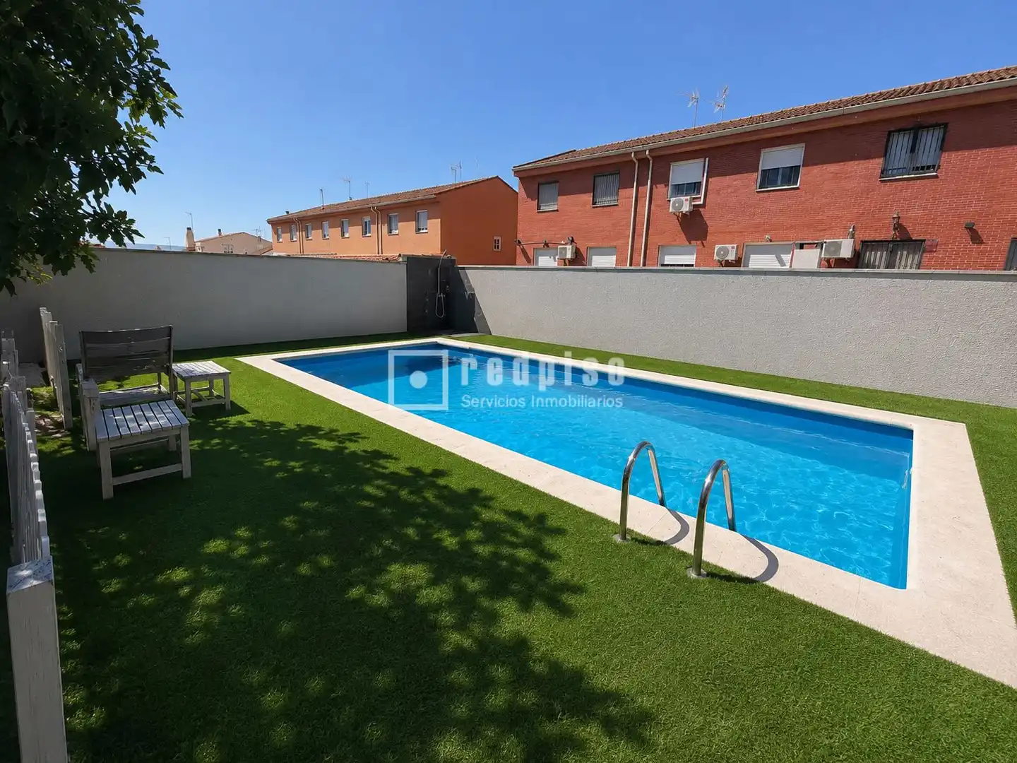 Piscina de Casa o chalet en venta en Alovera con Calefacción, Terraza y Trastero