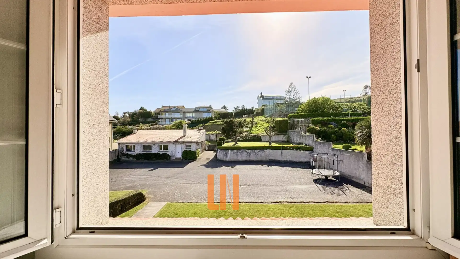 Vista exterior de Casa o xalet en venda en A Coruña Capital  amb Calefacció, Parquet i Terrassa