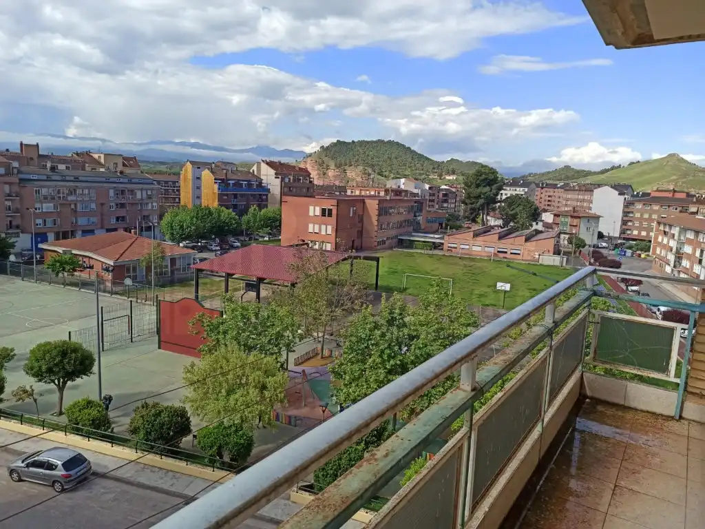 Vista exterior de Piso en venta en Nájera con Balcón