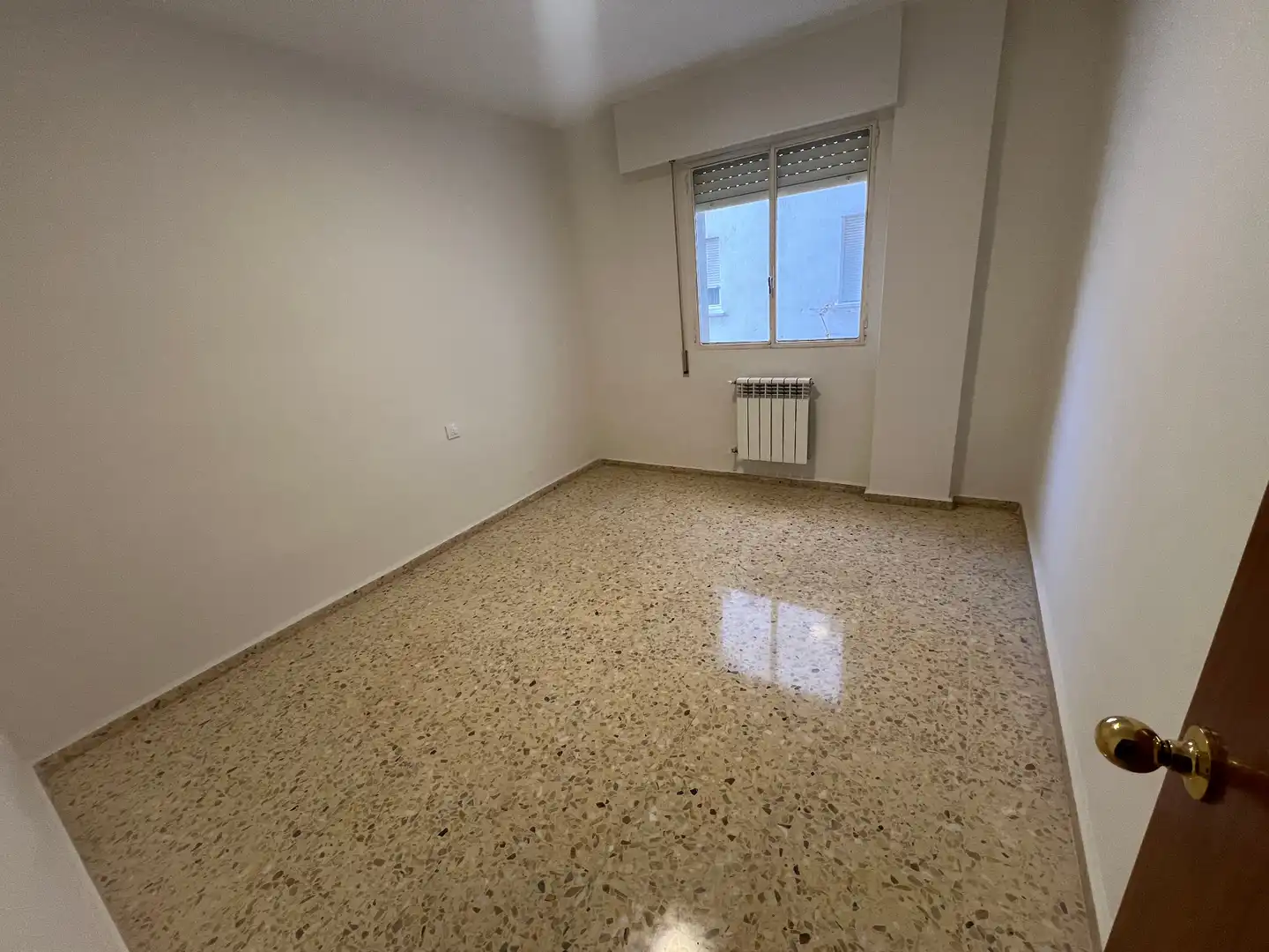 Schlafzimmer von Wohnung zum Verkauf in Jaén mit Heizung und Balkon