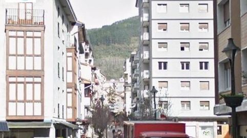 Foto 2 de Piso en venta en Calle Zubiaurre, Ermua, Bizkaia