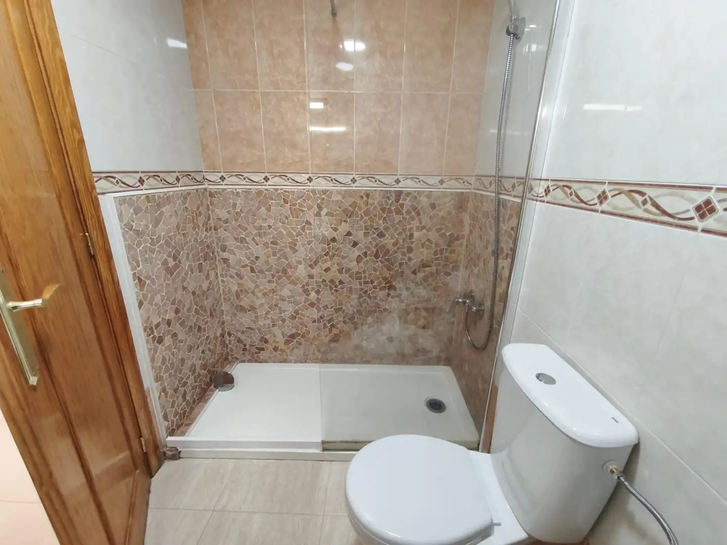 Bany de Dúplex en venda en Rojales amb Jardí privat, Piscina i Piscina comunitària