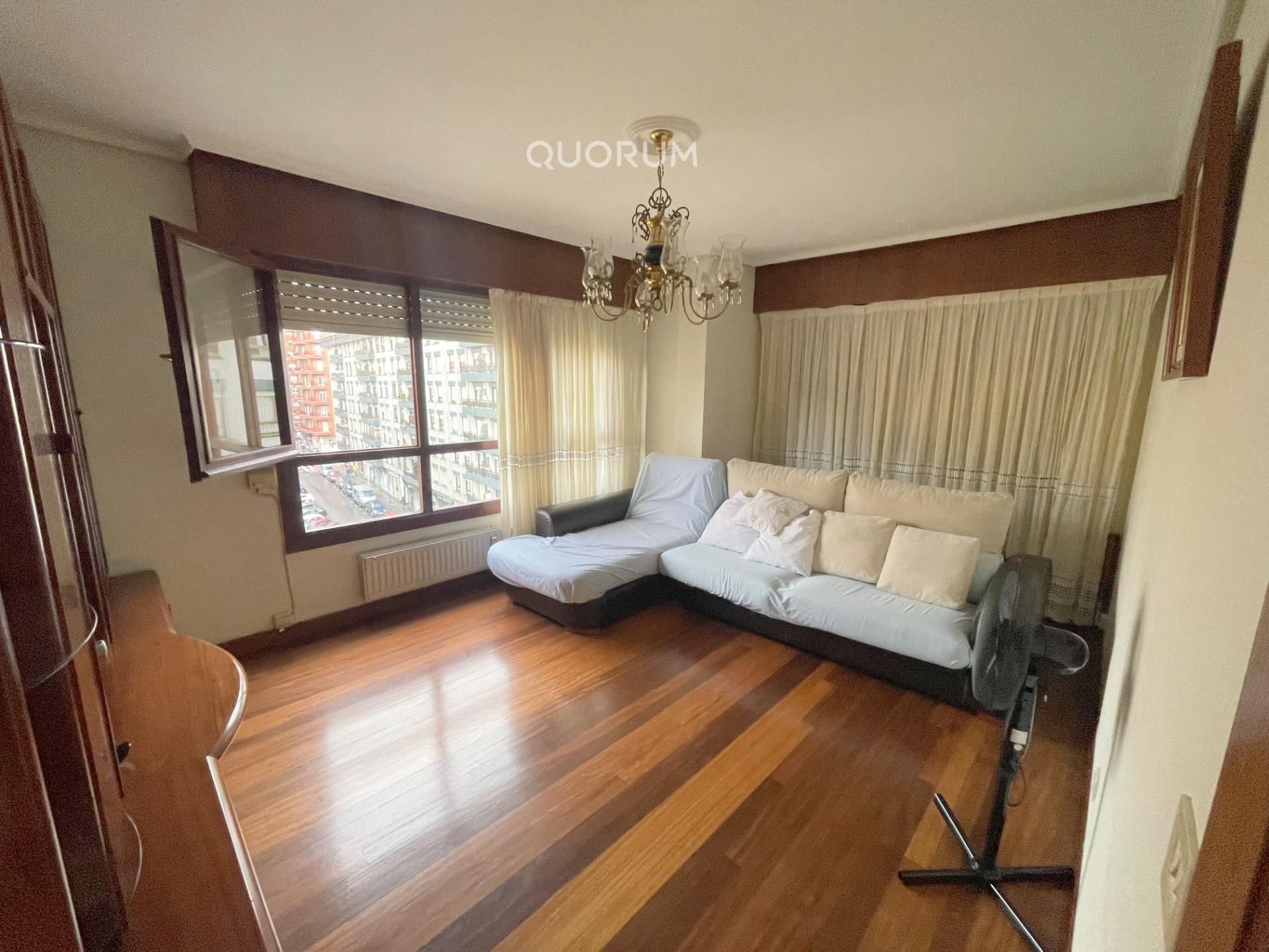 Living room of Flat for sale in Bilbao   with Heating and Terrace