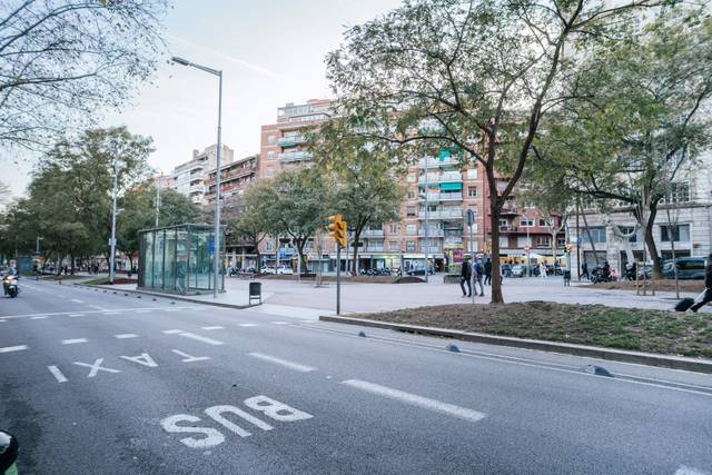 Local comercial en Alquiler en Barri de les Corts