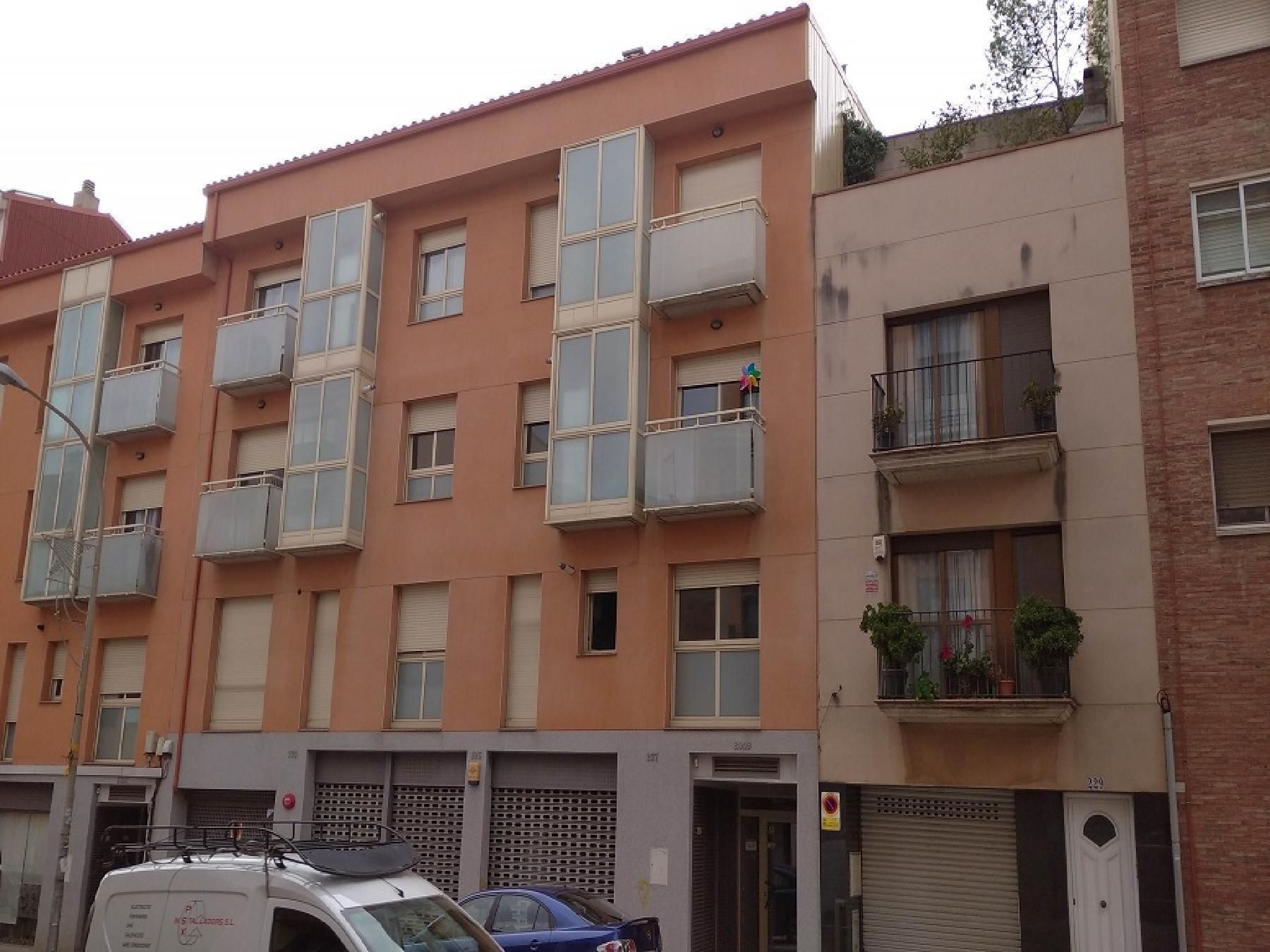 Vista exterior de Piso en venta en Esparreguera con Jardín privado, Terraza y Trastero