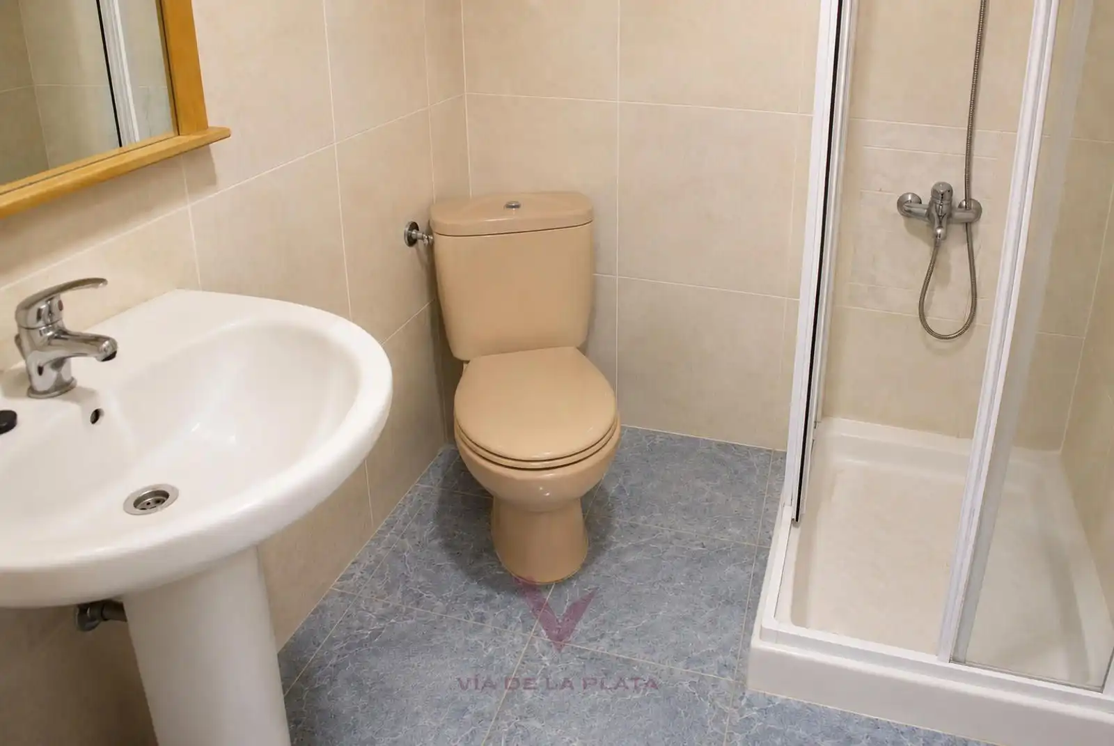 Badezimmer von Einfamilien-Reihenhaus zum Verkauf in San Esteban de la Sierra mit Heizung, Terrasse und Möbliert