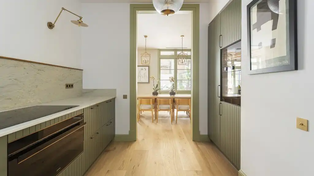 Cocina de Apartamento en venta en Barcelona con Aire acondicionado, Jardín privado y Parquet