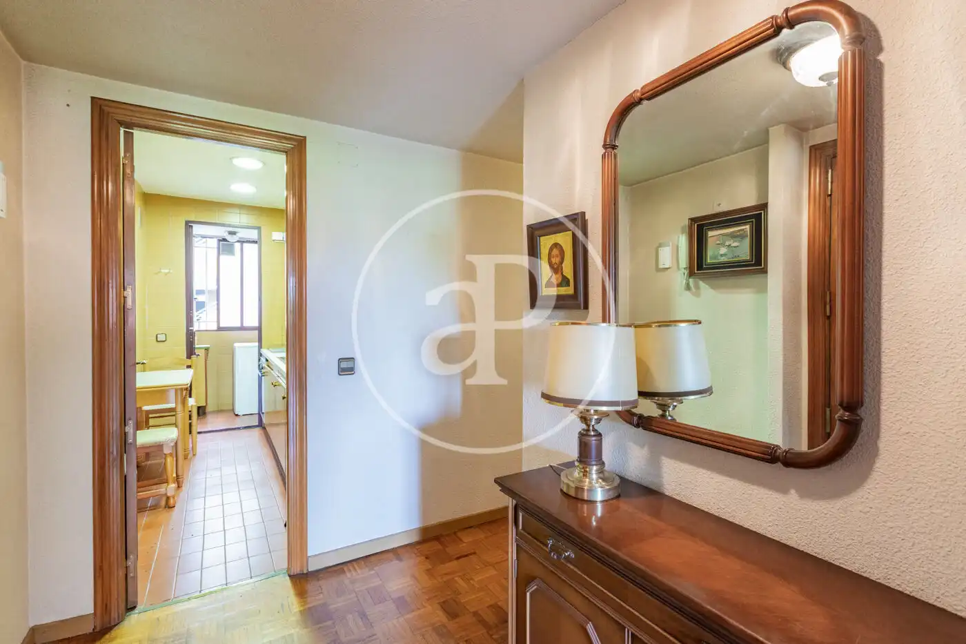 Wohnung zum Verkauf in Madrid mit Klimaanlage, Heizung und Privatgarten