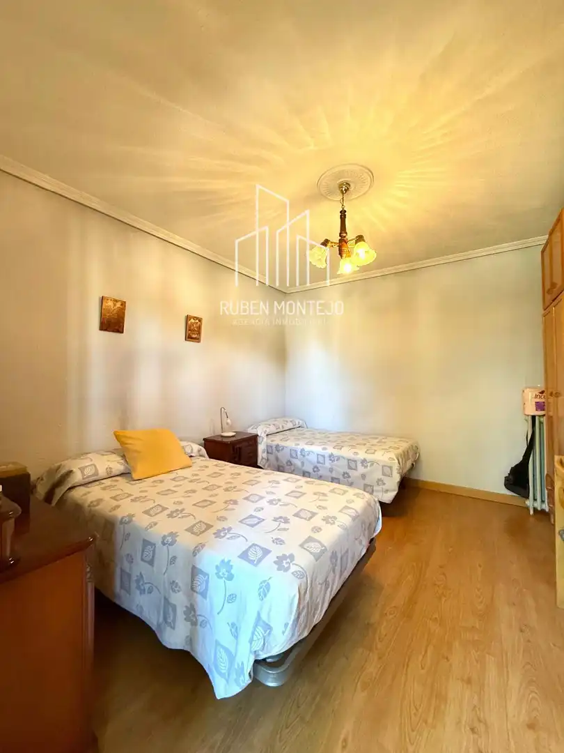 Schlafzimmer von Einfamilien-Reihenhaus zur Miete in Salamanca mit Heizung, Terrasse und Abstellraum