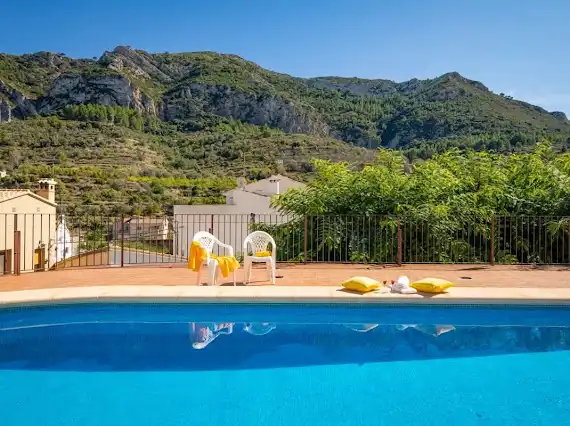 Casa adosada en venta en Alcalalí, Alicante