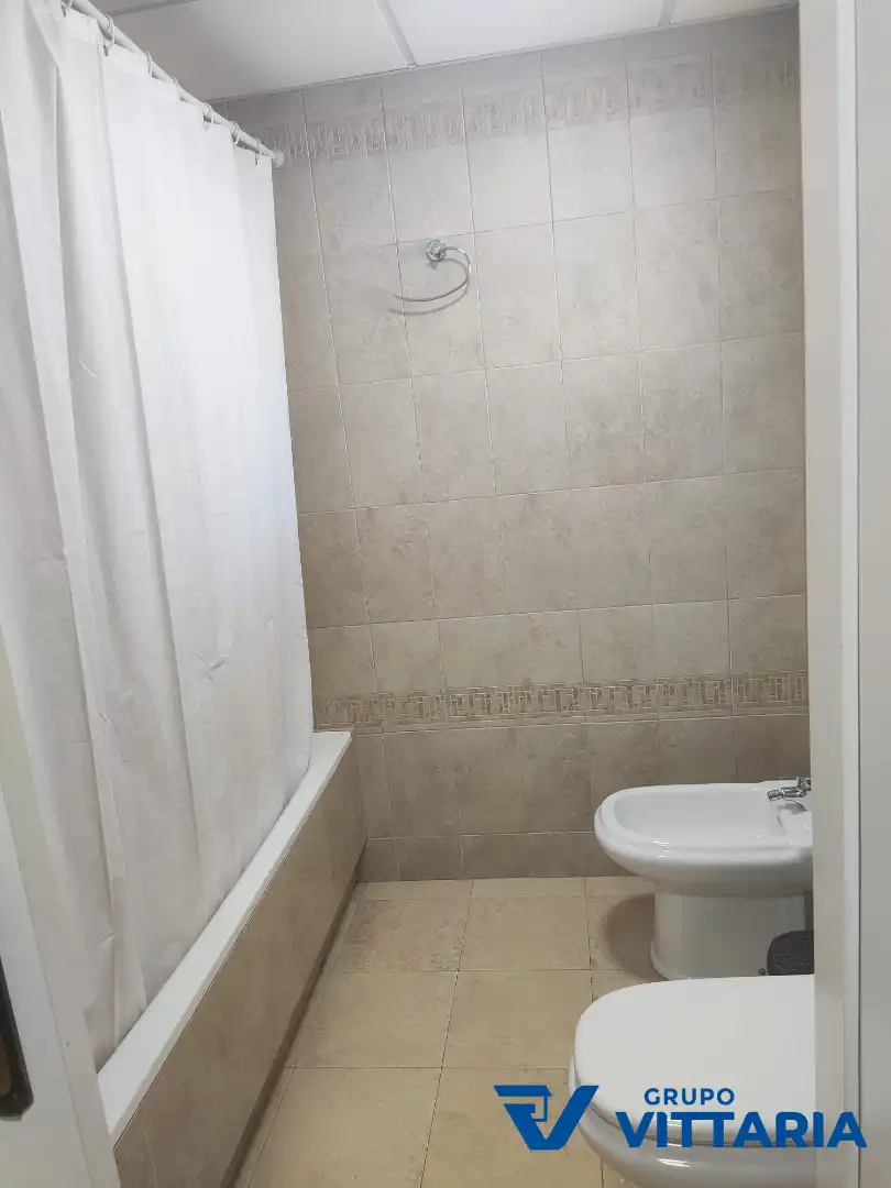 Baño de Piso en venta en Vícar con Aire acondicionado, Amueblado y Balcón