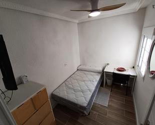 Dormitori de Apartament per a compartir en Móstoles amb Calefacció, Moblat i Forn