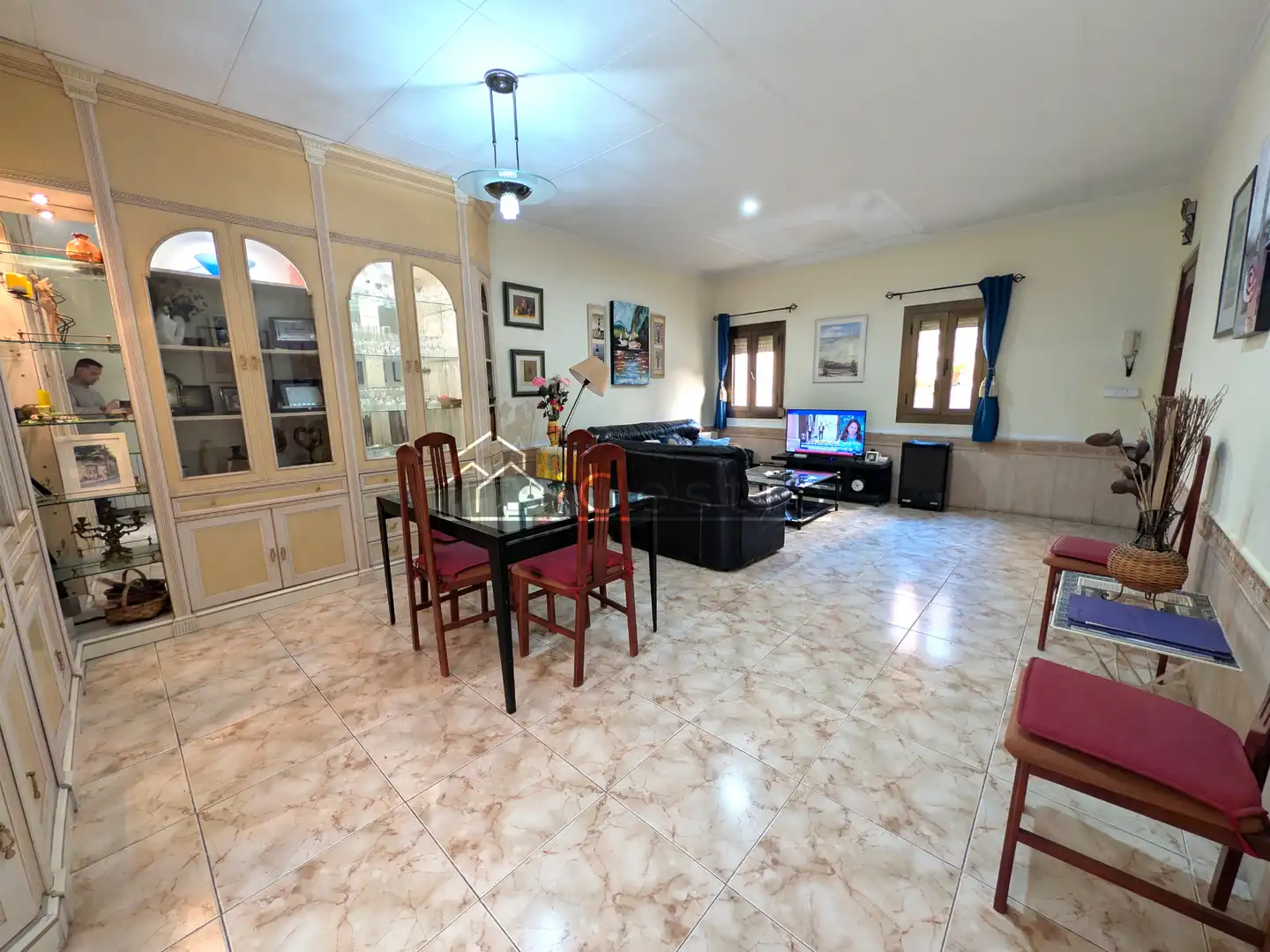 Sala d'estar de Casa adosada en venda en Santa Coloma de Gramenet amb Aire condicionat, Calefacció i Jardí privat