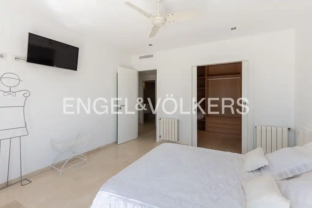 Habitación de Casa o chalet de alquiler en Chiva con Aire acondicionado, Calefacción y Jardín privado