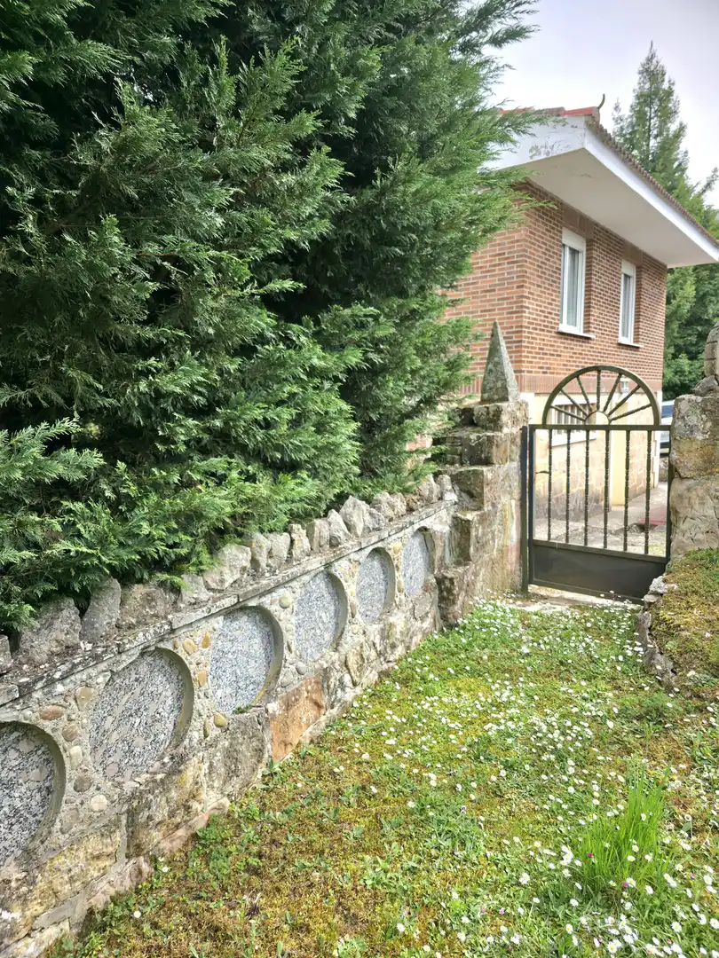 Jardí de Casa o xalet en venda en Pomar de Valdivia amb Calefacció, Jardí privat i Terrassa
