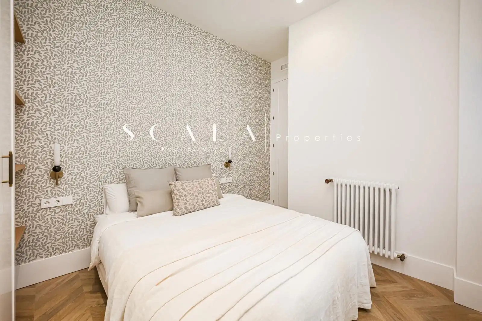 Schlafzimmer von Wohnung zur Miete in Madrid mit Klimaanlage, Heizung und Terrasse