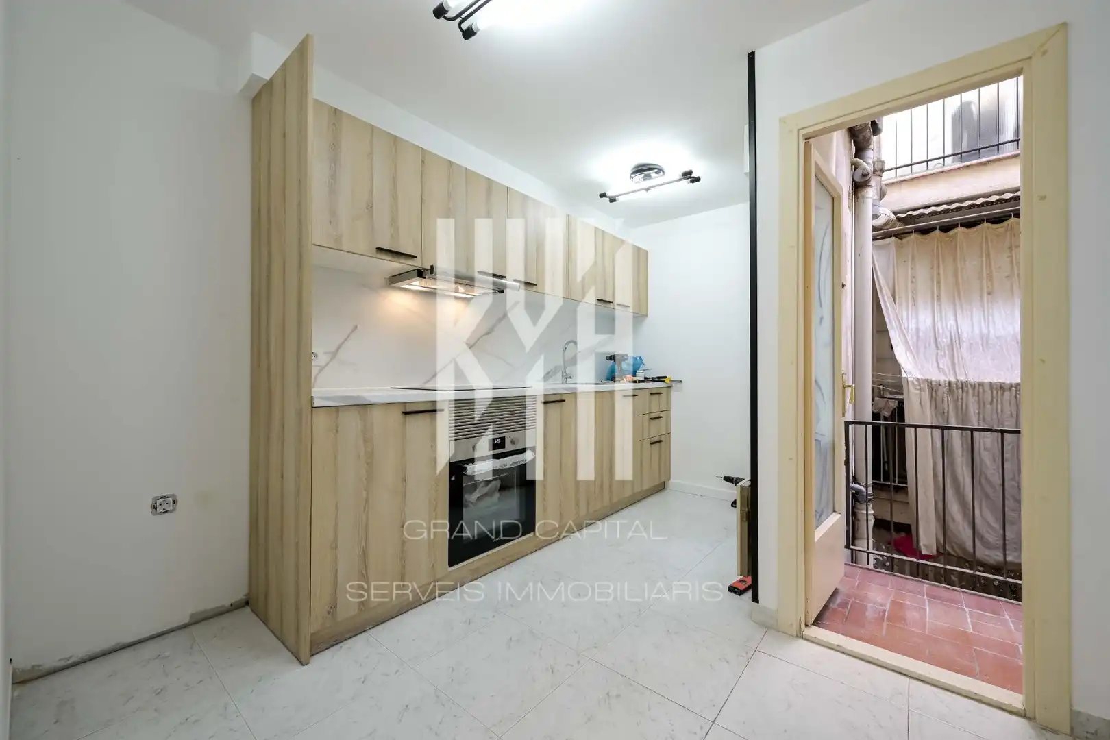 Kitchen of Flat for sale in Salt  with Balcony