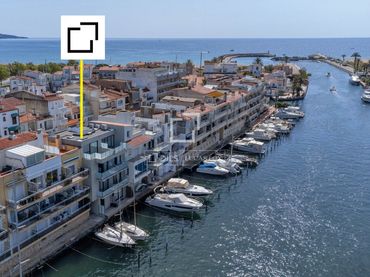 Detached house with balcony for sale in Port Grec - Port Moxó
