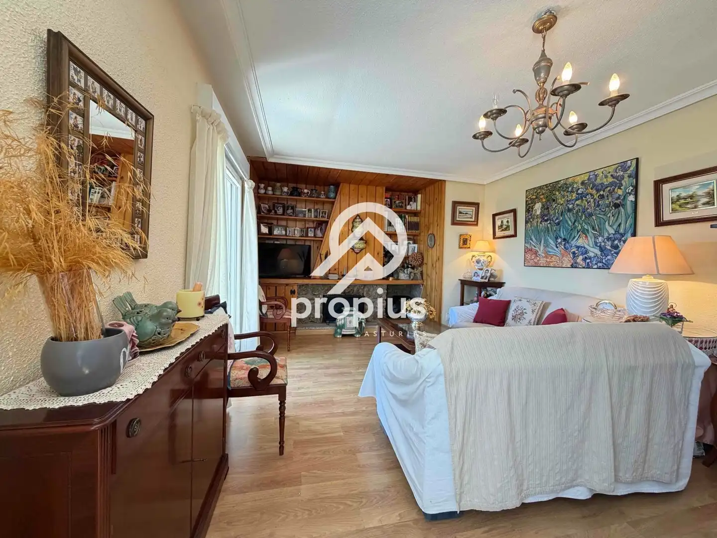 Sala de estar de Piso en venta en Hoyo de Manzanares con Calefacción, Parquet y Terraza