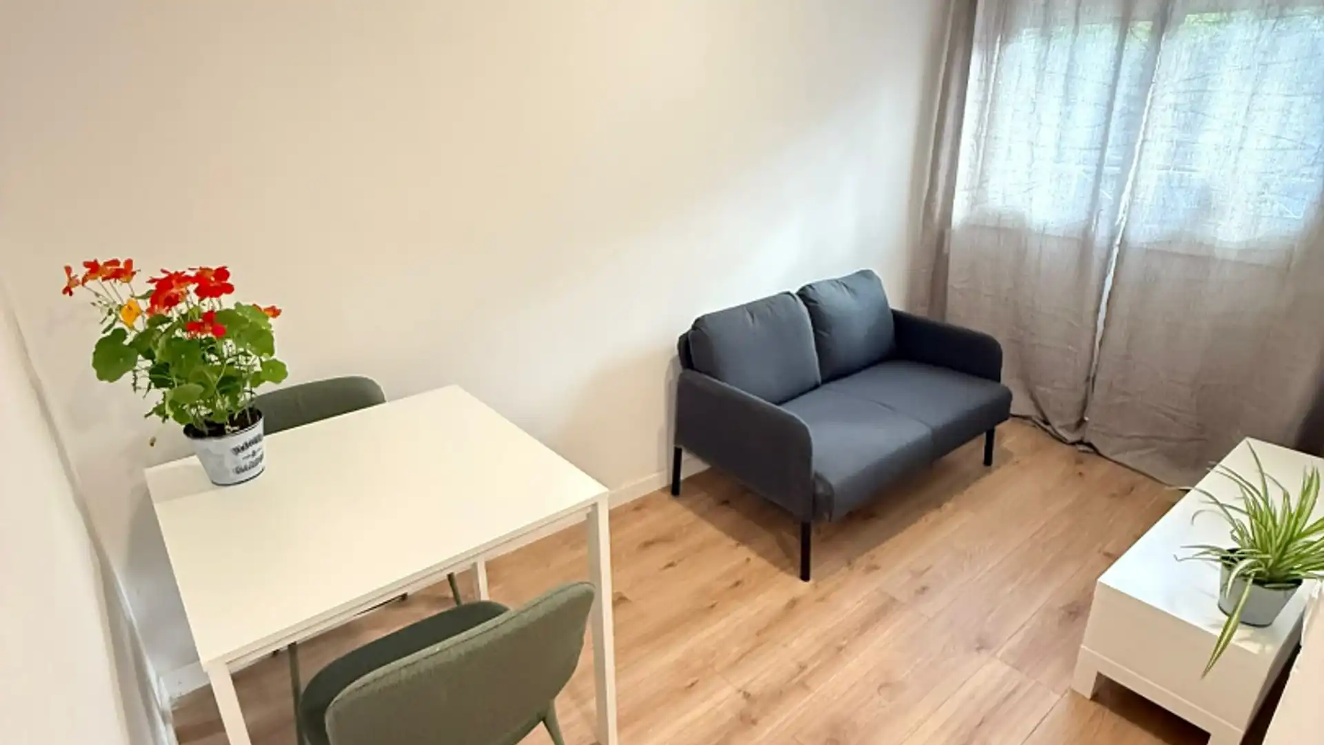 Living room of Flat for sale in Badalona