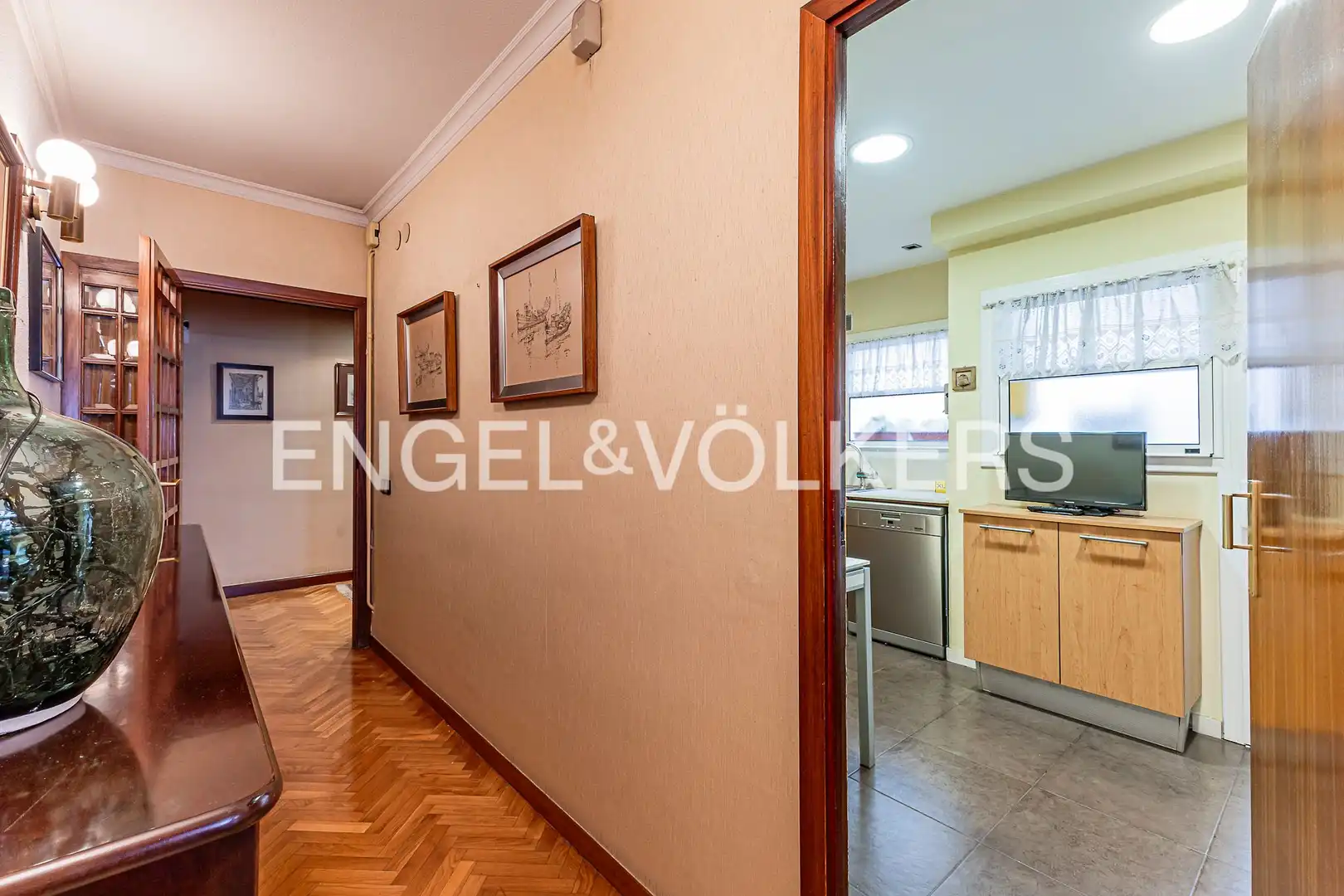 Piso en venta en Barcelona con Calefacción y Balcón