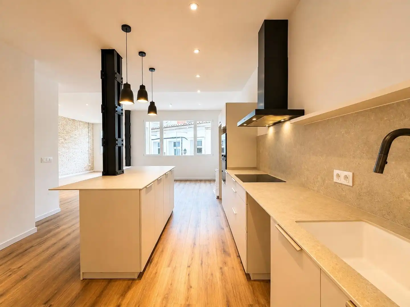 Kitchen of Flat for rent in Valencia  with Air Conditioner, Heating and Parquet flooring