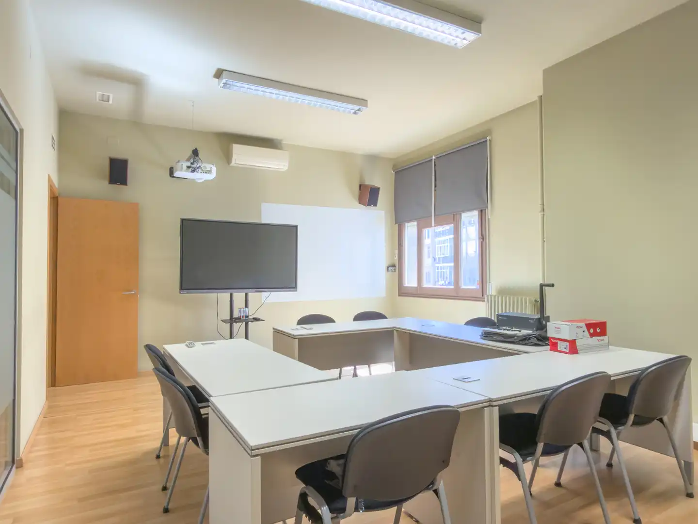 Office for rent in Barcelona  with Air Conditioner, Heating and Internet