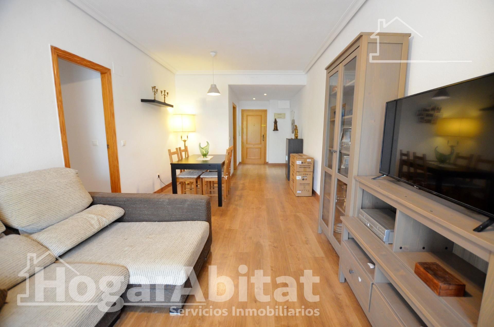 Living room of Flat for sale in Alicante / Alacant  with Air Conditioner, Parquet flooring and Balcony