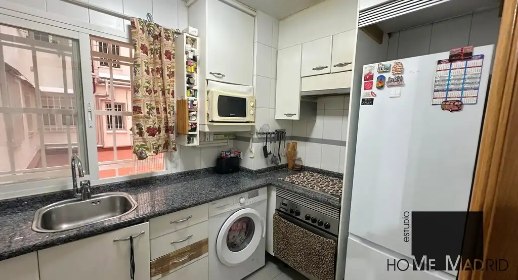 Küche von Wohnung zum Verkauf in Madrid mit Heizung und Parkett