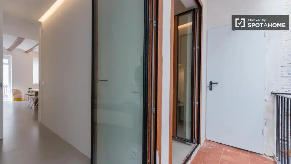 Appartamento con terrazza in affitto a Extramurs, imagen 11