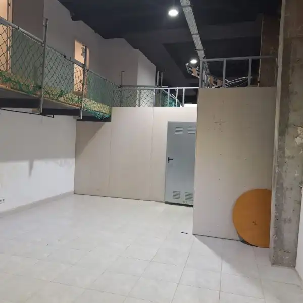 Commercial properties for sale in Calle del Obolo, 19, PAU de Carabanchel