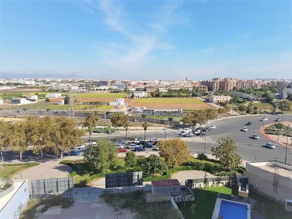 Vista exterior de Loft de lloguer en Valencia amb Aire condicionat, Terrassa i Traster