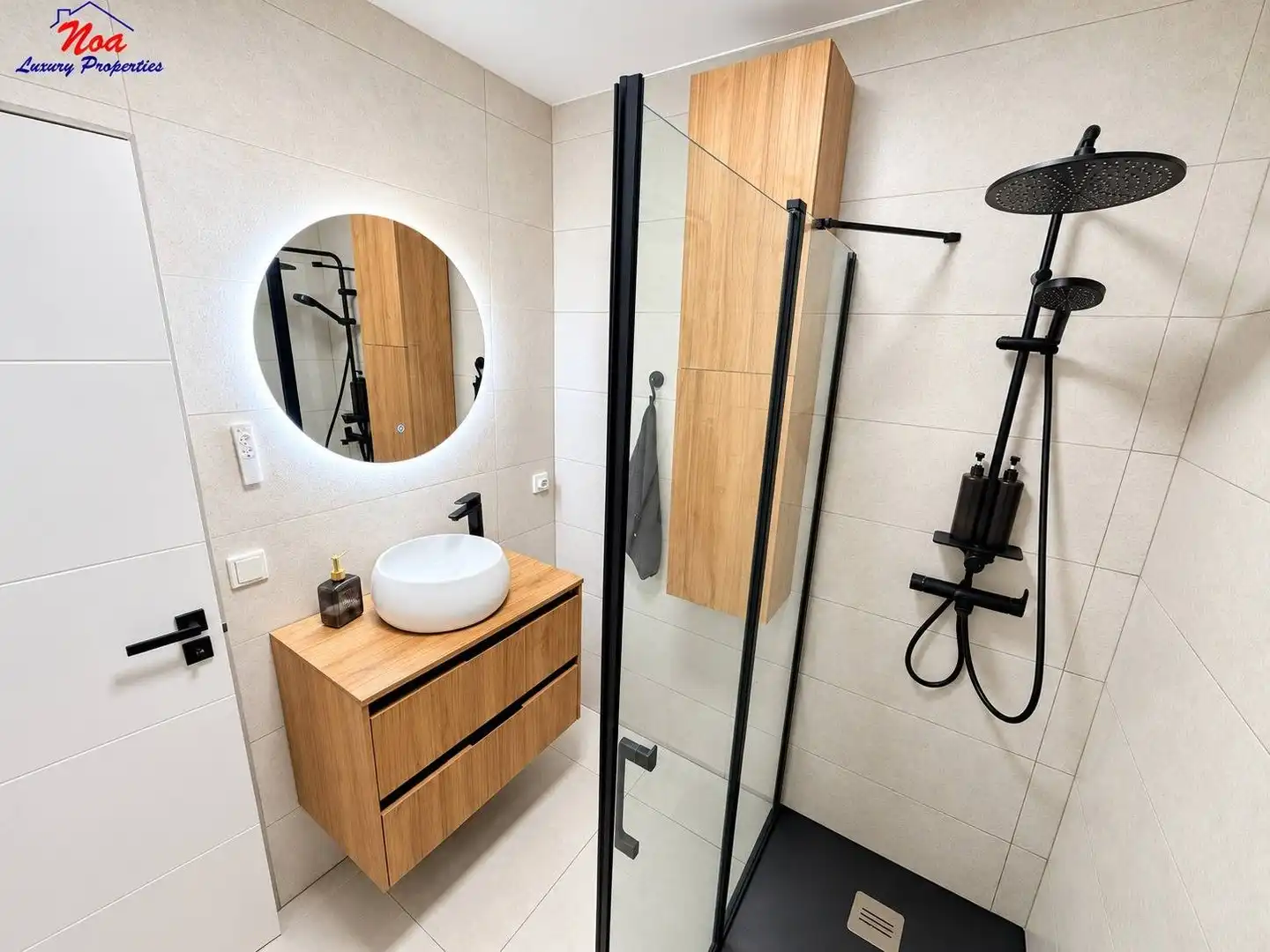 Apartamento con balcón en venta en Calle Tres Banderas, imagen 22