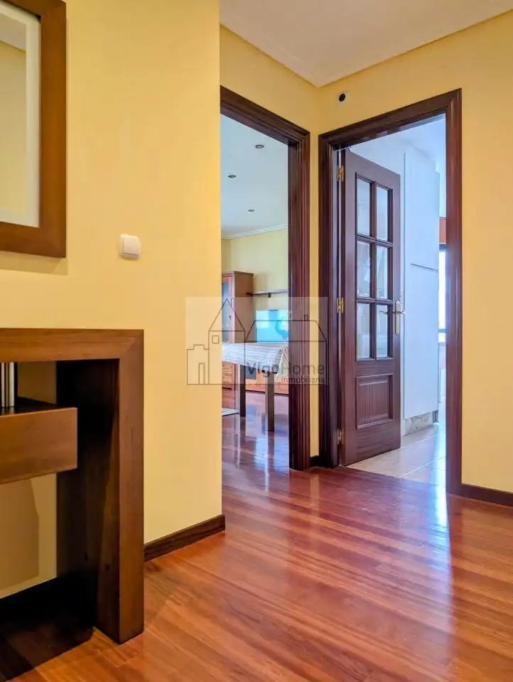 Flat for rent in Vigo   with Heating and Furnished