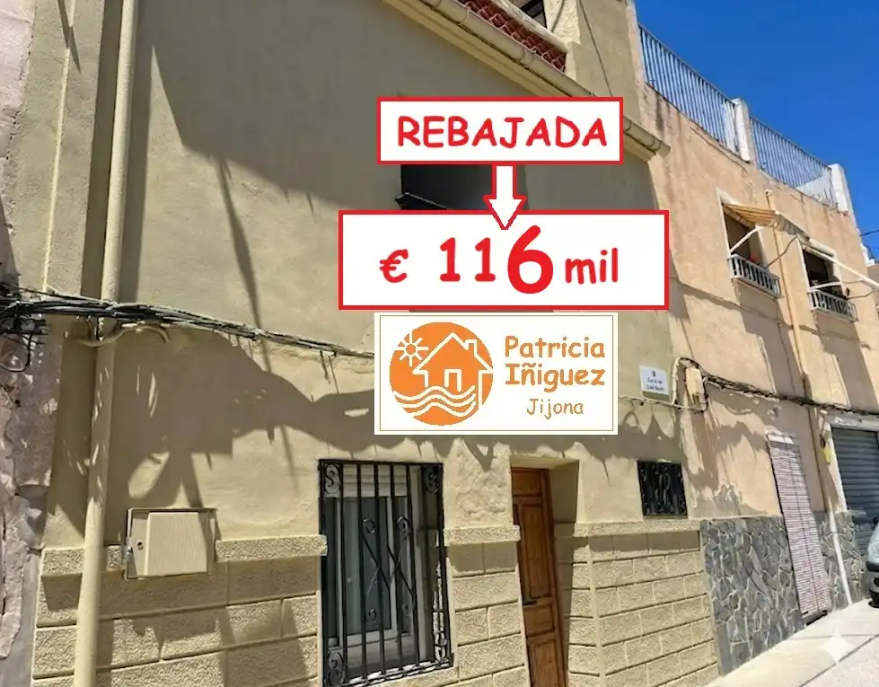 Adossat en venda a Carrer Sant Antoni 29
