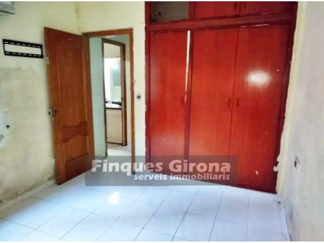 Piso en venta en Paseo Olot, Santa Eugènia