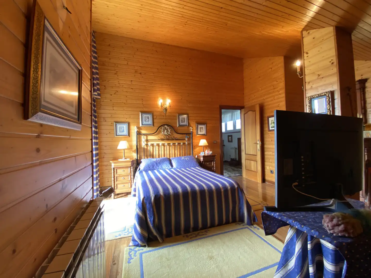 Bedroom of Detached homes for sale in Torrelavega   with Heating, Private garden and Parquet flooring