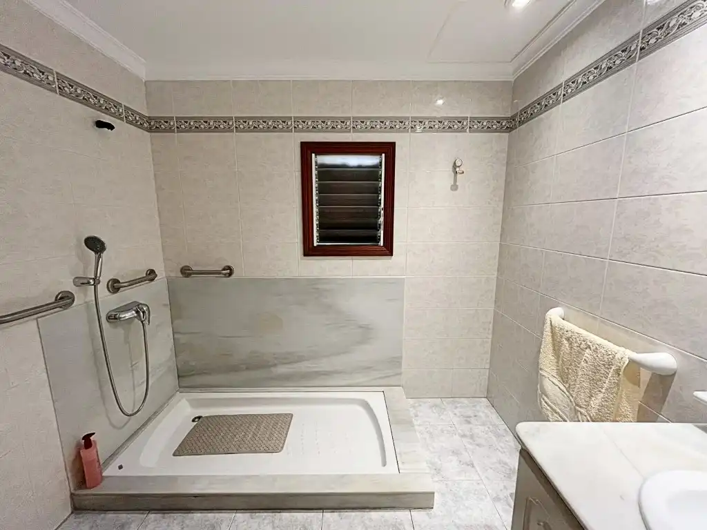 Bany de Casa adosada en venda en Sant Llorenç des Cardassar amb Terrassa