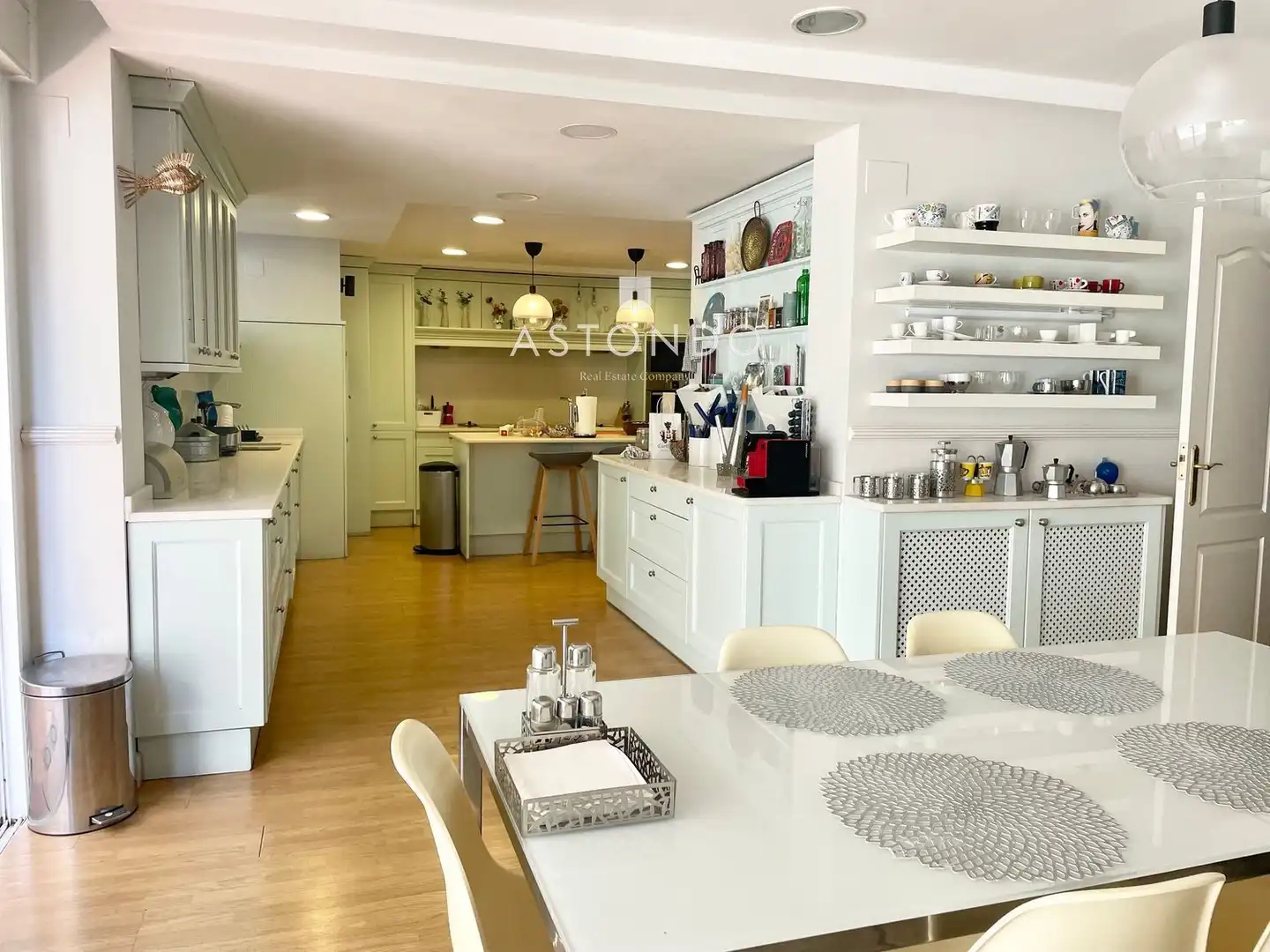Kitchen of Houses for rent in Madrid  with Air Conditioner, Heating and Terrace