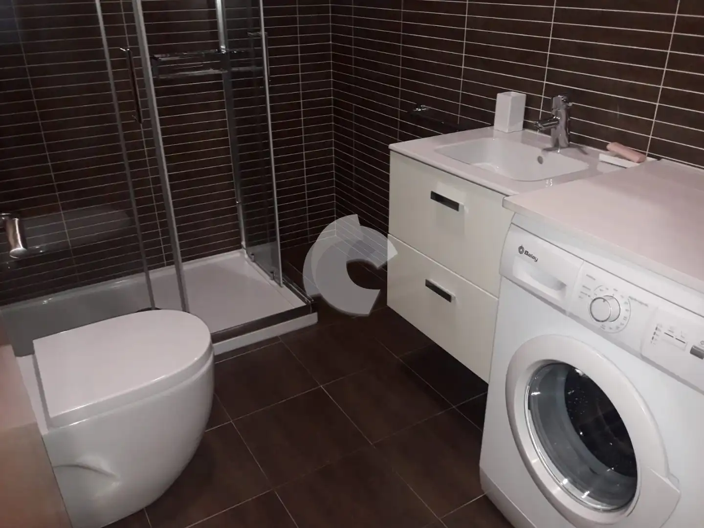 Bany de Apartament de lloguer en Ourense Capital  amb Calefacció, Traster i Moblat