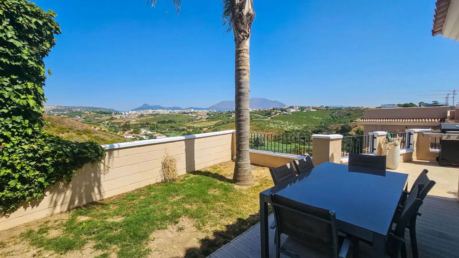 Terraza de Casa adosada en venta en Manilva con Aire acondicionado, Piscina y Amueblado