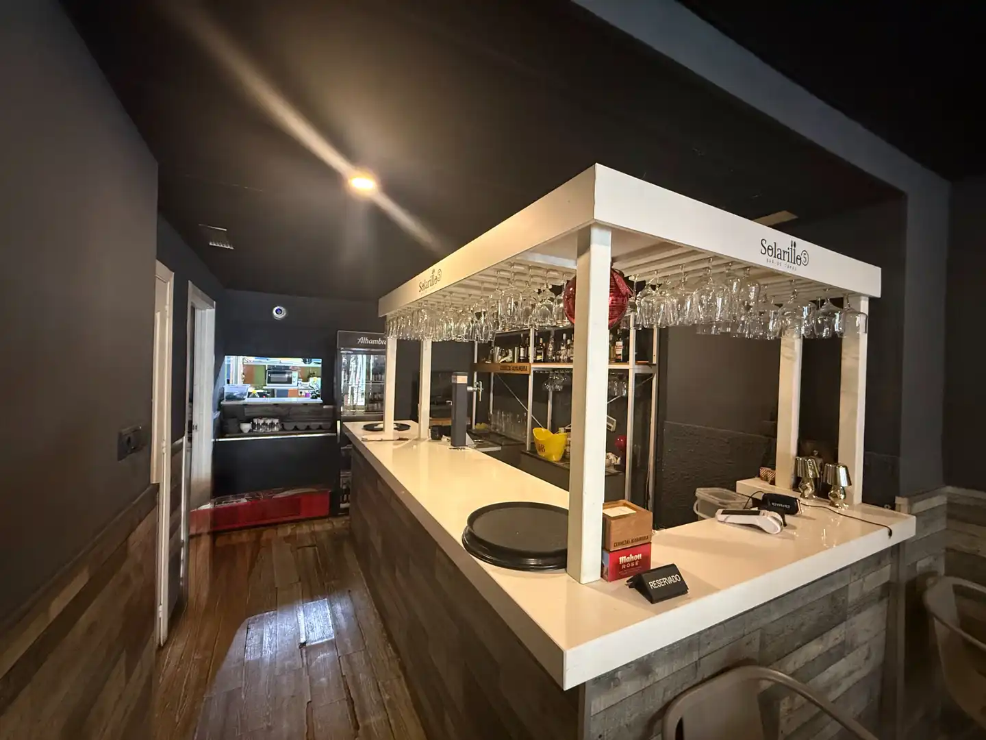 Local en traspaso en Granada con Aire acondicionado, Parquet y Terraza